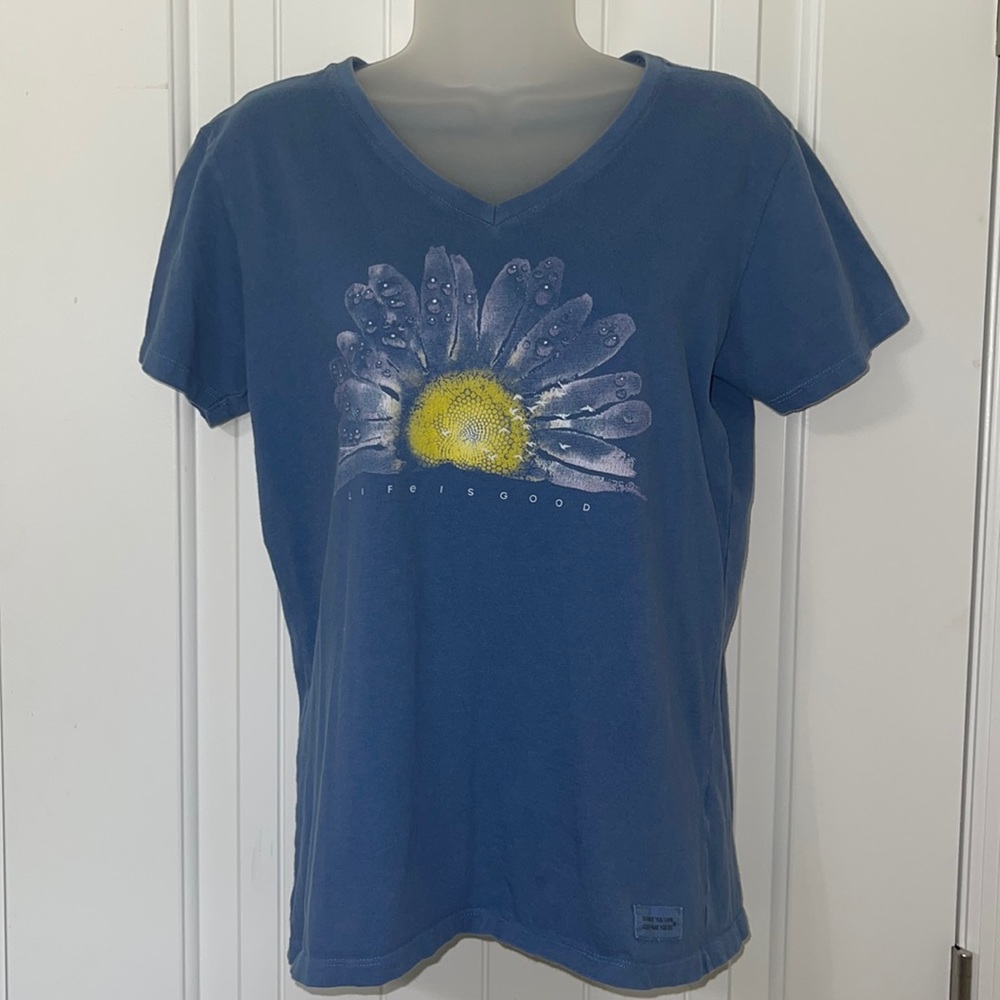 Life is Good Crusher 100% Cotton Tee. Size Small.
